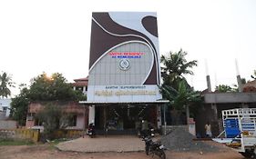 Hotel Aarthi 3*